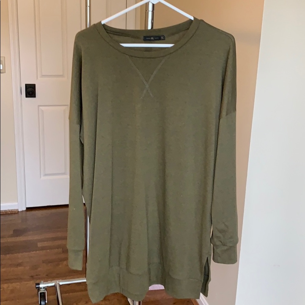 Green longsleeve tunic